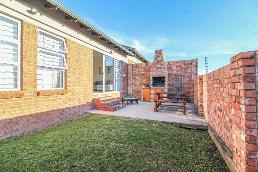 2 Bedroom Property for Sale in Beacon Bay North Eastern Cape